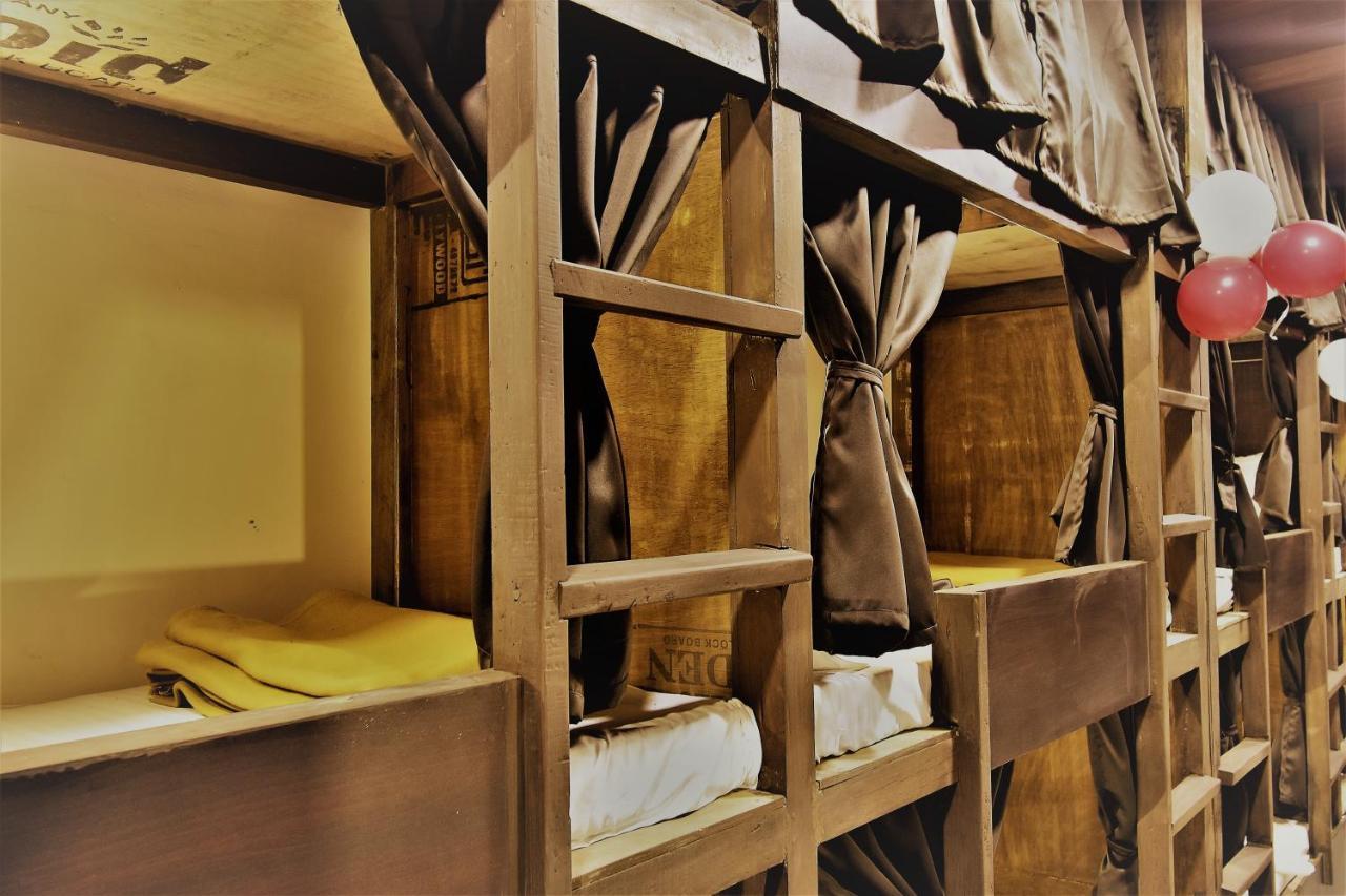 Asra Dormitory For Male And Female Mumbai Exterior foto