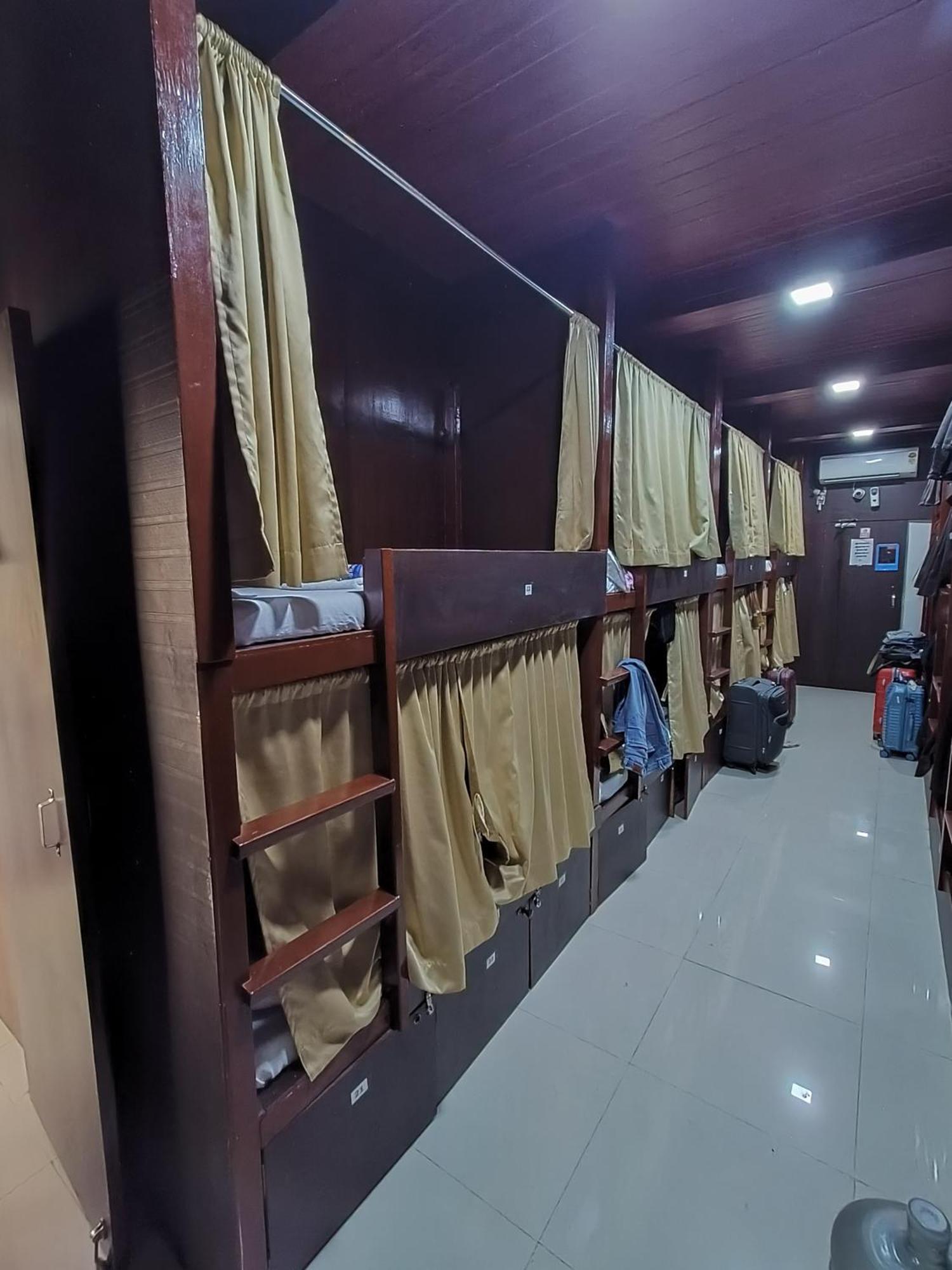 Asra Dormitory For Male And Female Mumbai Exterior foto