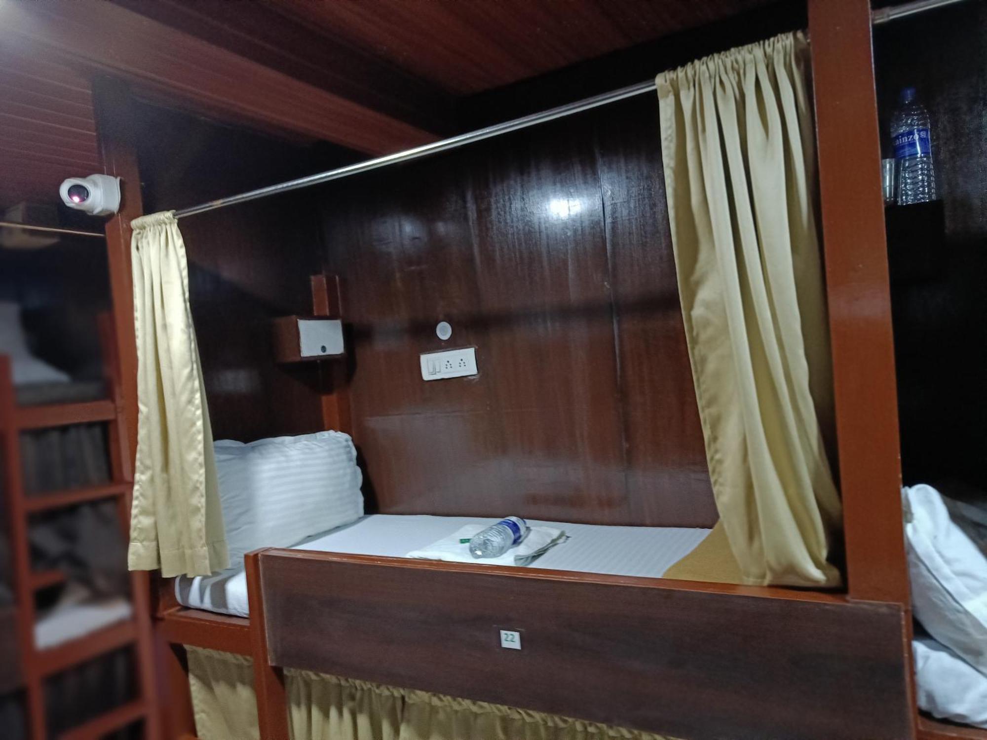 Asra Dormitory For Male And Female Mumbai Exterior foto