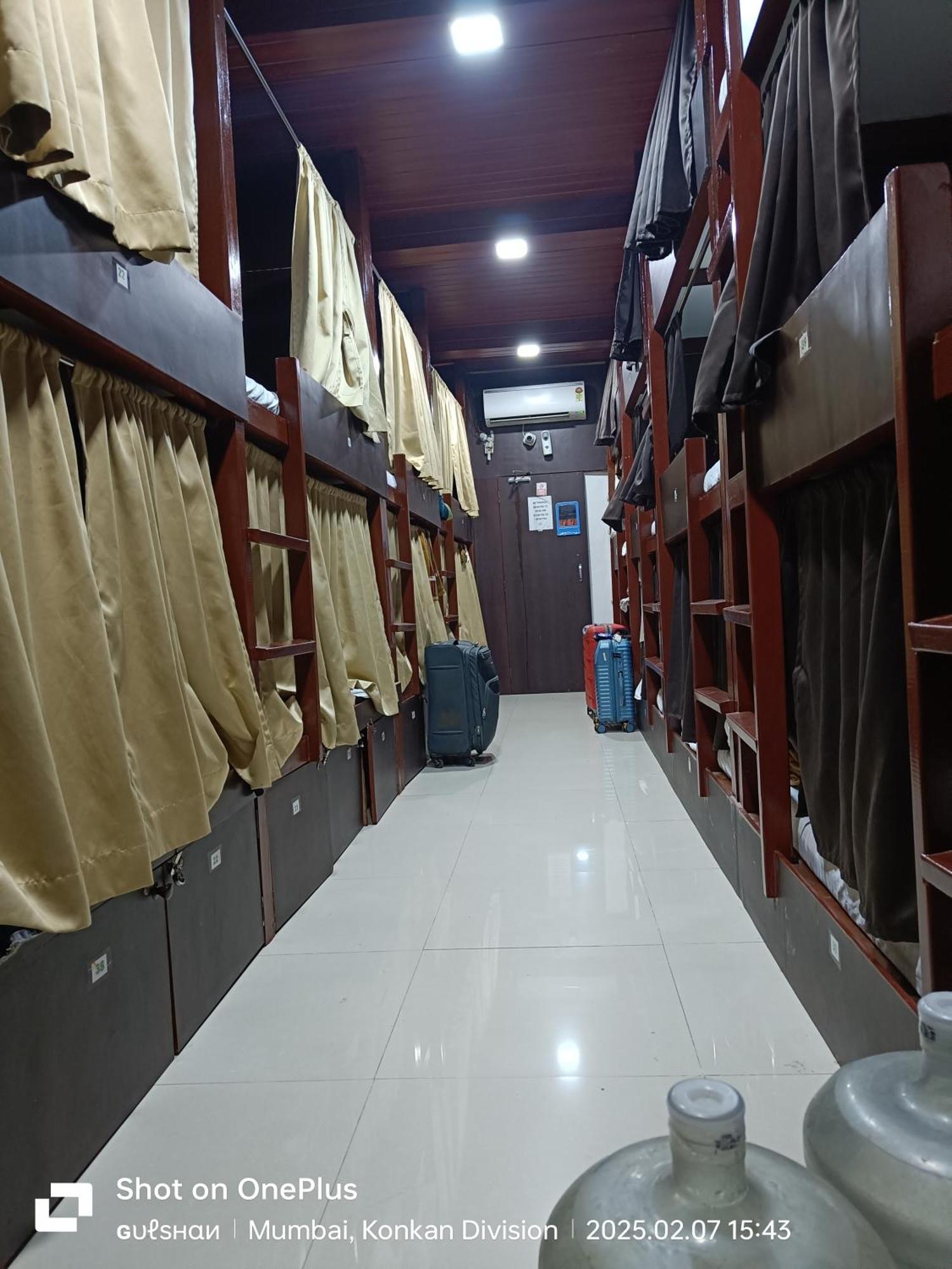 Asra Dormitory For Male And Female Mumbai Exterior foto